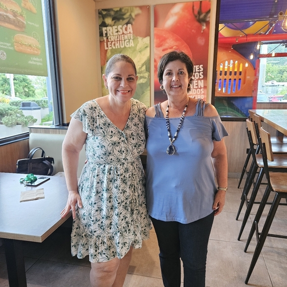 Posh & Conect - Picture 2 of 3